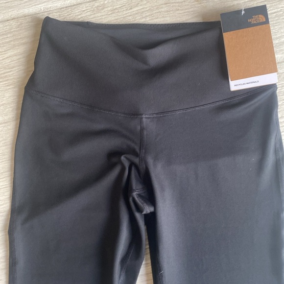 Northface Fitted Ajuste  New with tags $75. Many extras! Mesh legs. Back band - Picture 2 of 9